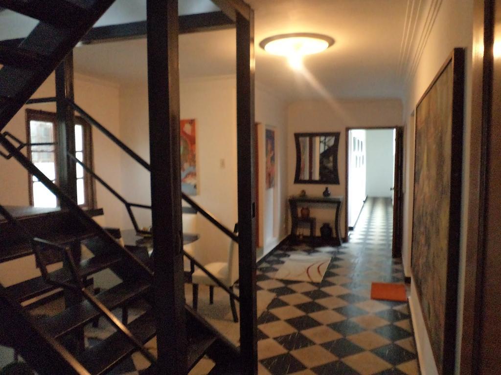 La Casa De Karla Hostel *